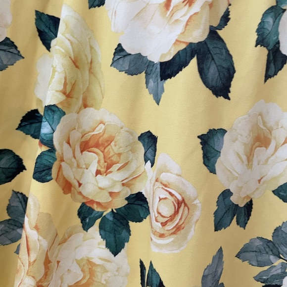 Torrid Size 2 women’s swimsuit. NWT. Yellow floral print. - Picture 3 of 9